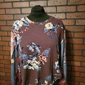 Ivy Jane Mixed Material Size S/M.  Floral Waffle Weave fabric